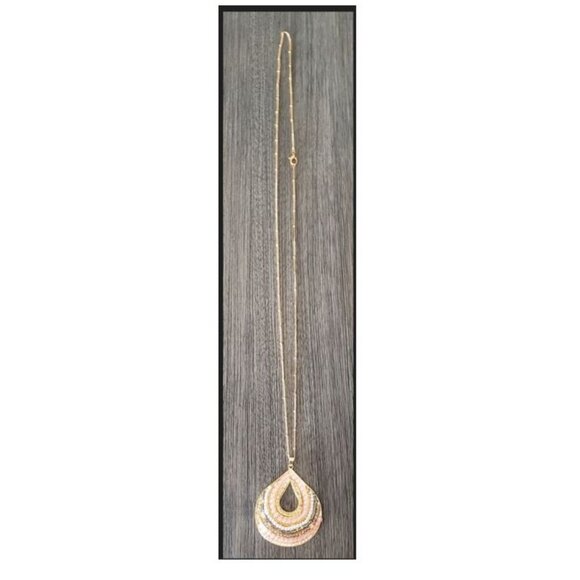 STATEMENT NECKLACE - Long gold and pink beaded medallion - Picture 1 of 8